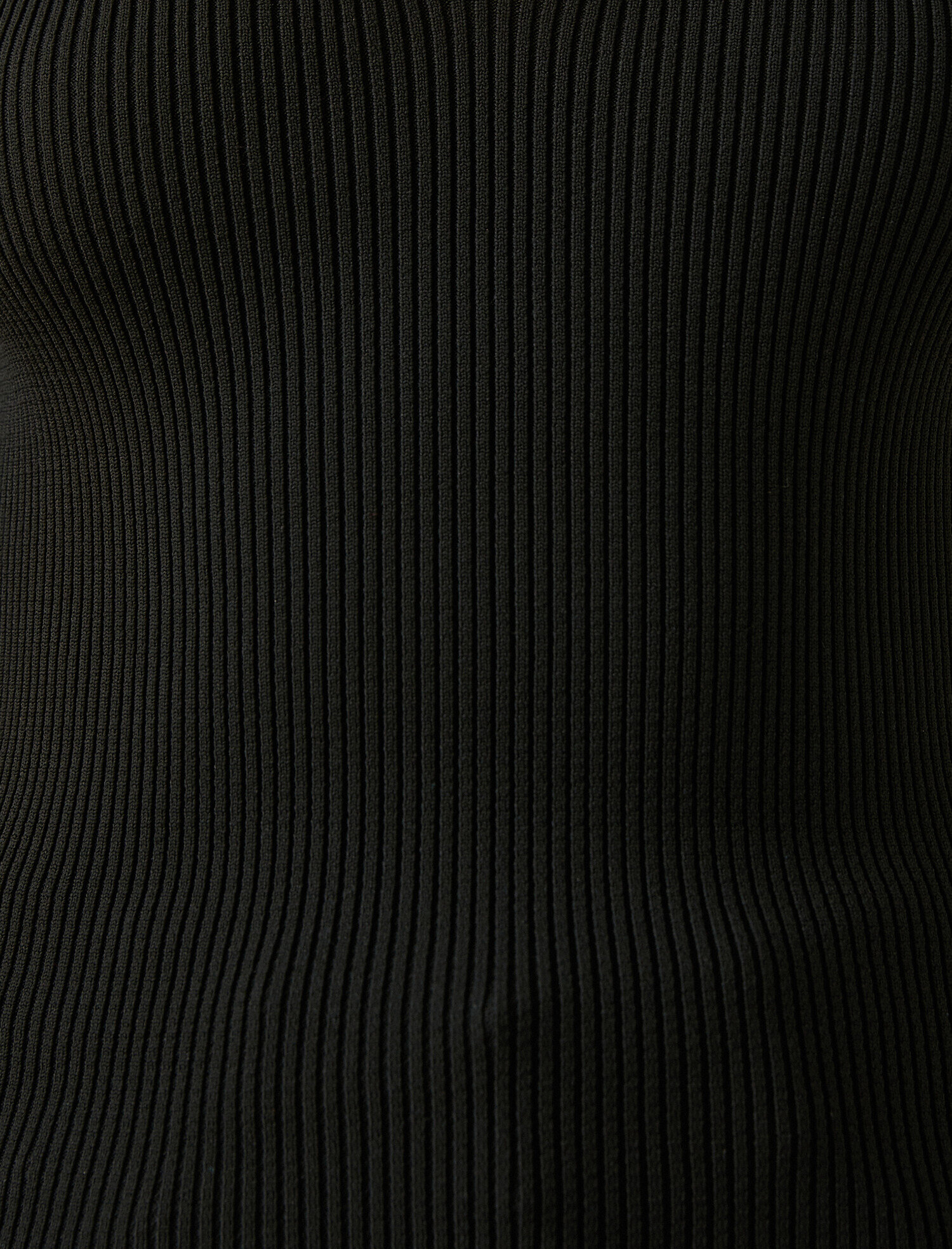   V Yaka Fırfırlı Atlet