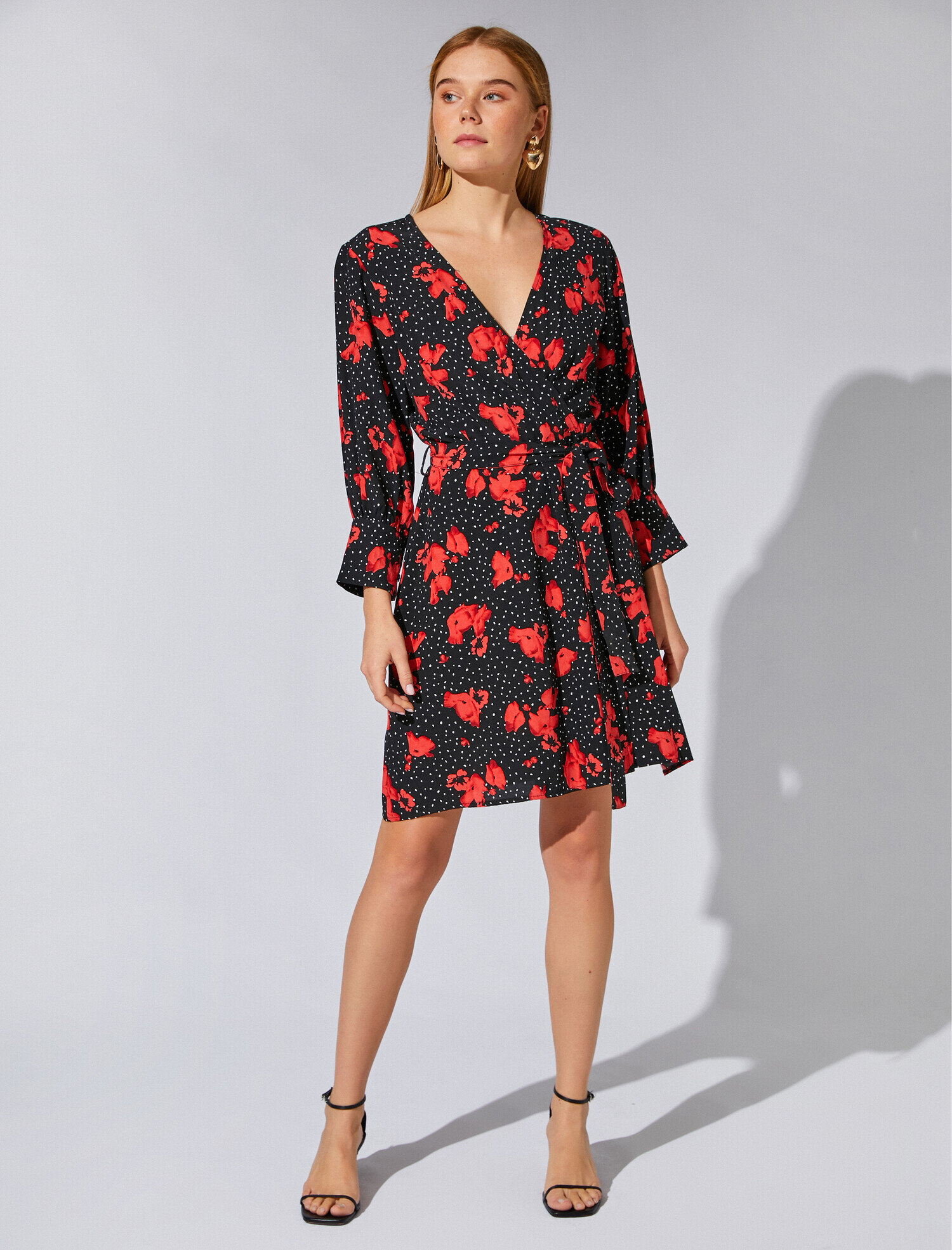   Uzun Kollu Çiçekli Elbise