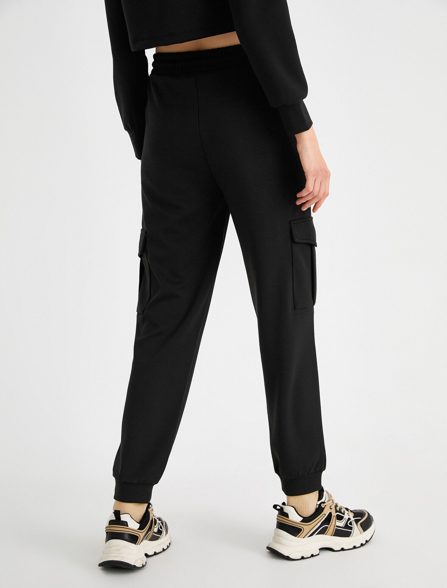   Beli Lastikli Cepli Jogger Eşofman Altı