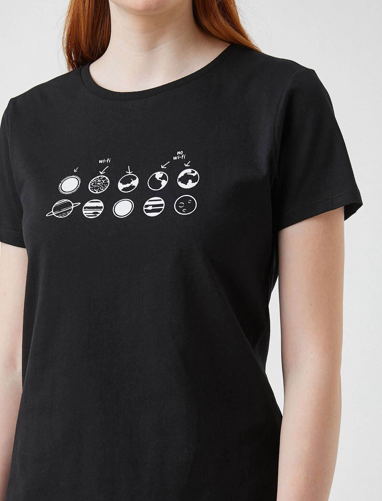   Bisiklet Yaka Kısa Kollu Baskılı Tişört