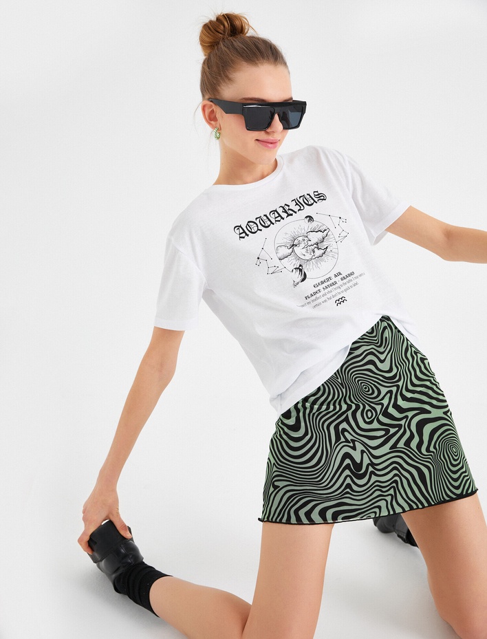  Kısa Kollu Baskılı Tişört