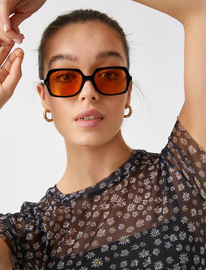  Bisiklet Yaka Desenli Tül Tişört