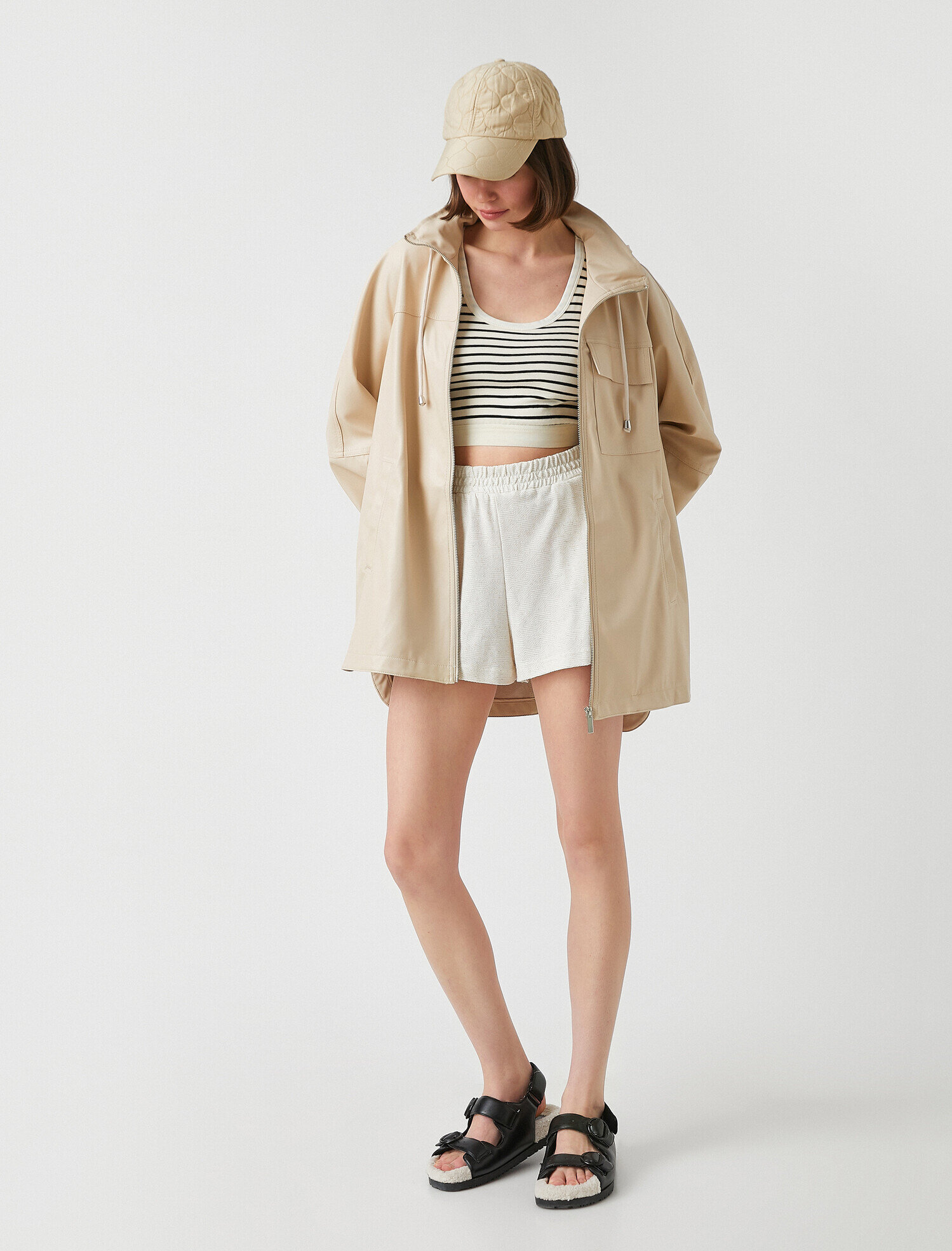   Suni Deri Kapüşonlu Yağmurluk