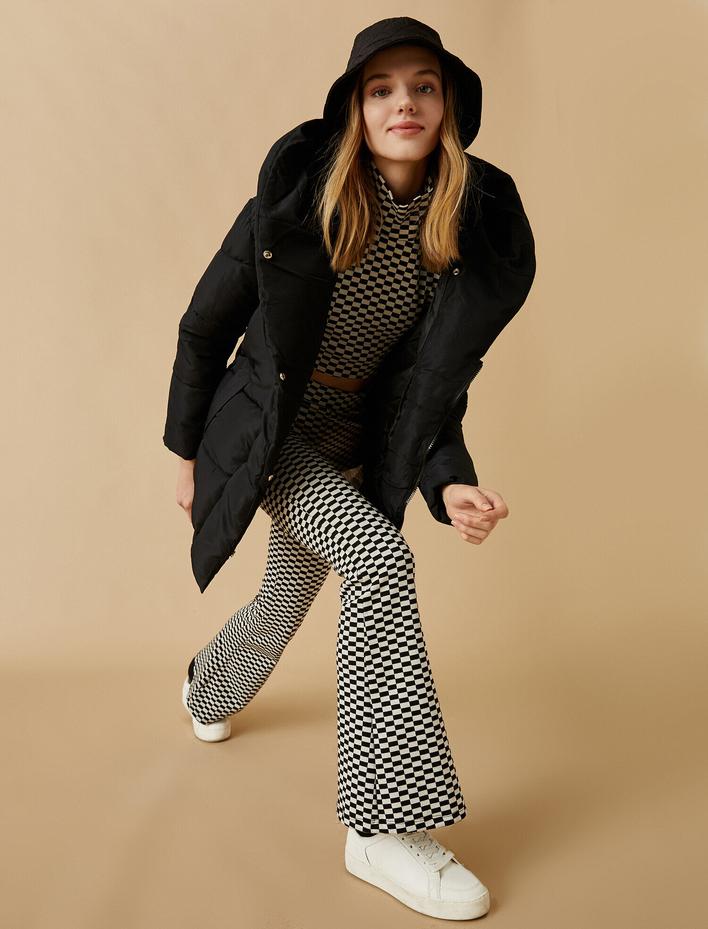  Kapüşonlu Kapitone Kısa Şişme Mont