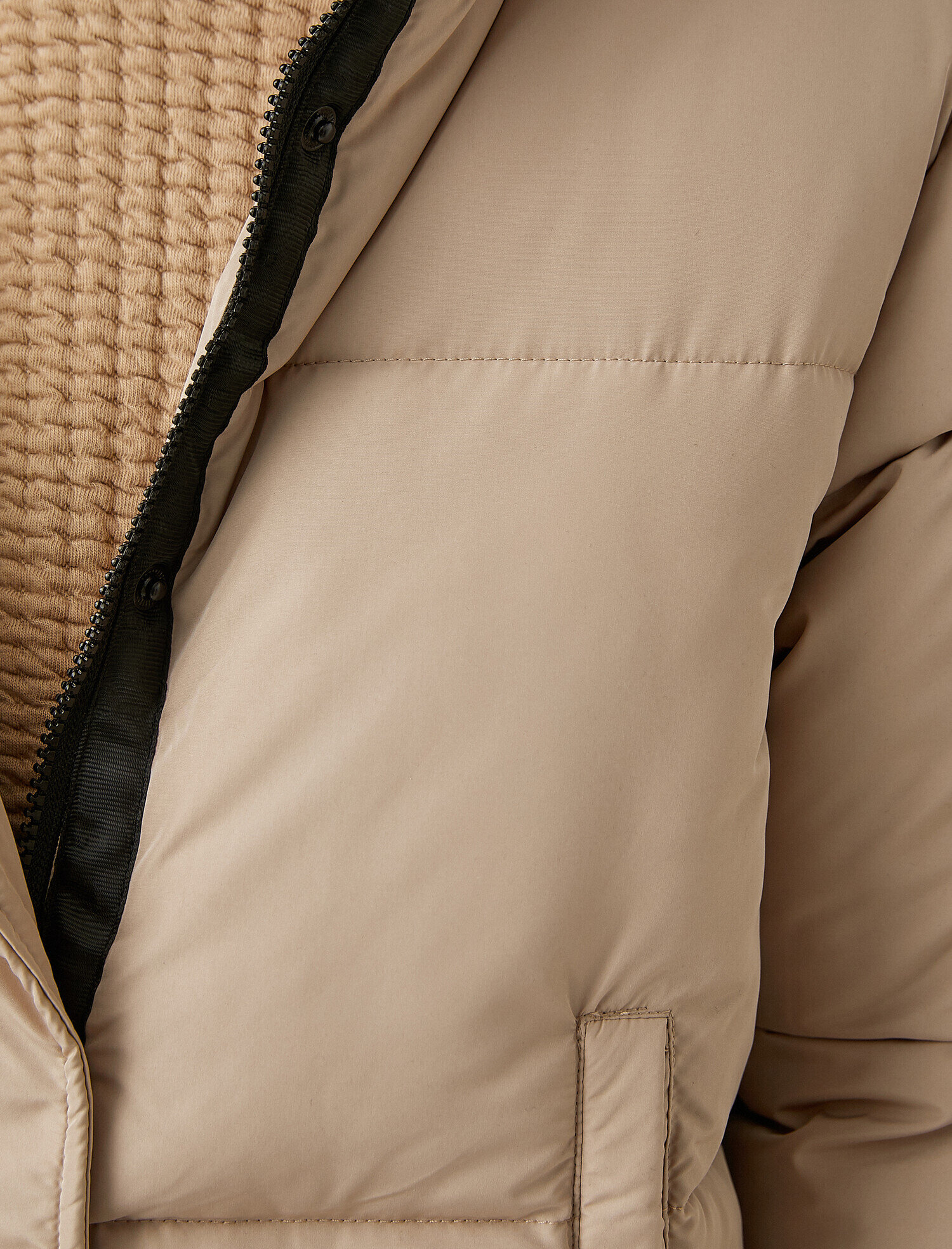   Kapüşonlu Şişme Anorak Mont