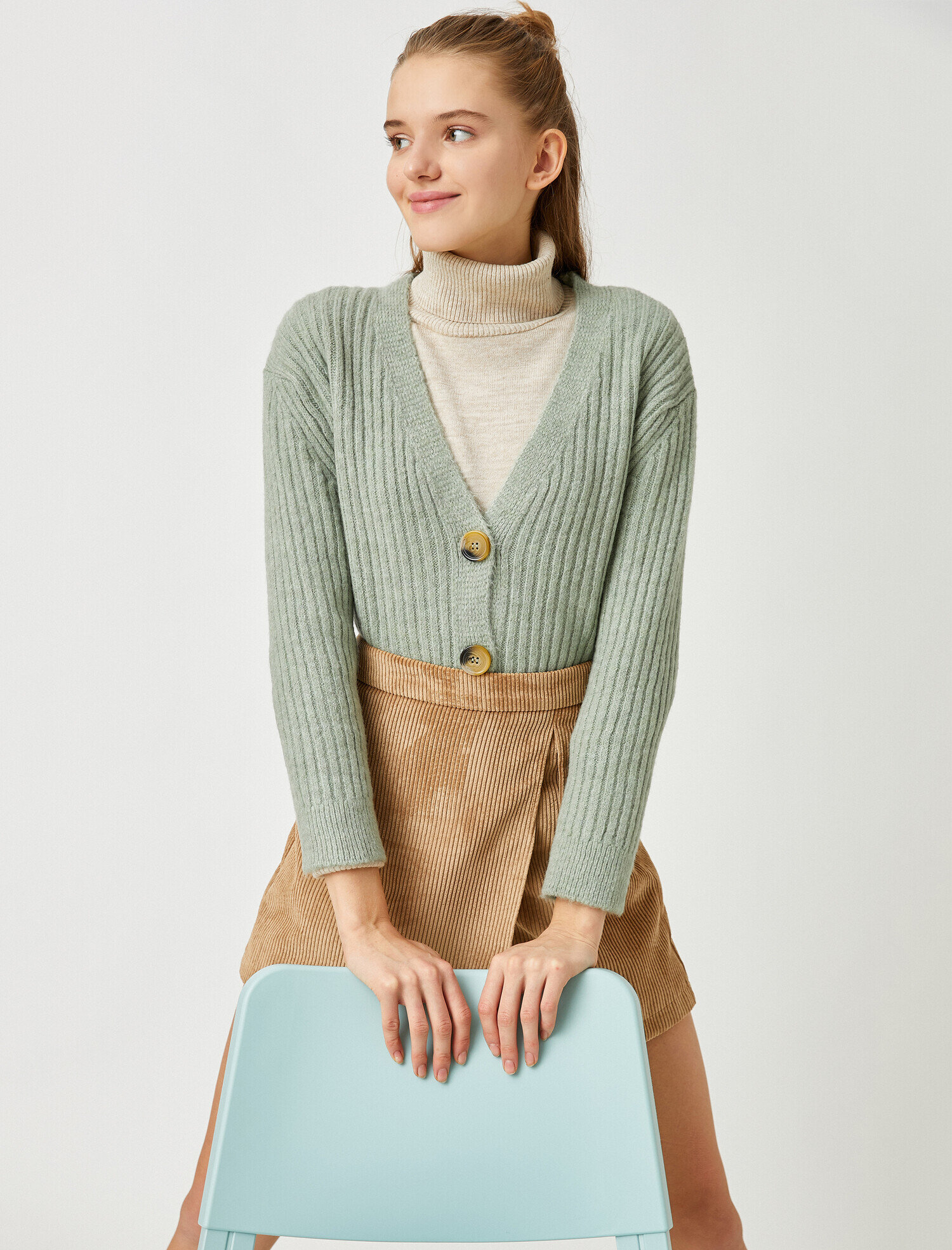   Düğmeli Ribanalı Triko Hırka