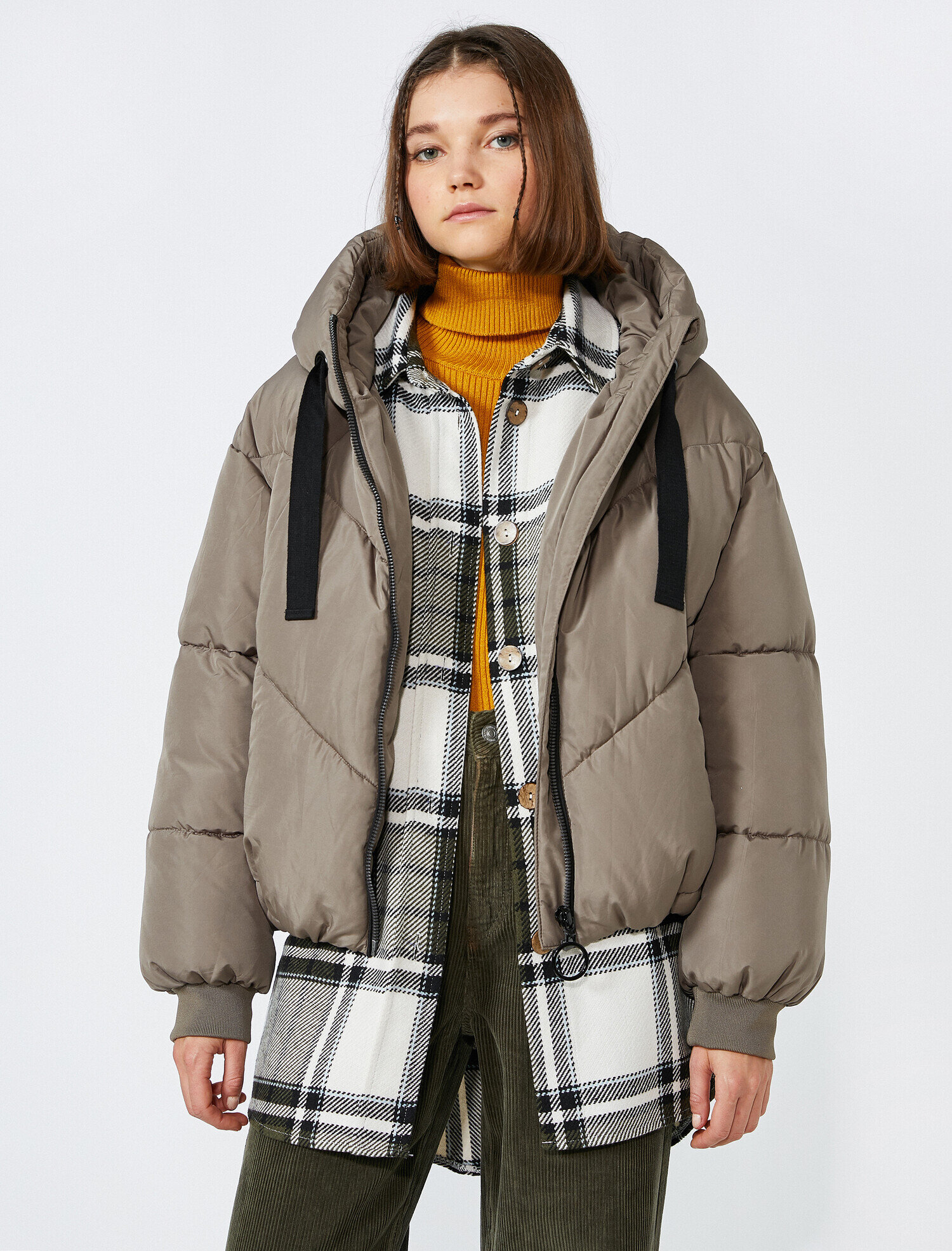   Kapüşonlu Şişme Anorak Mont