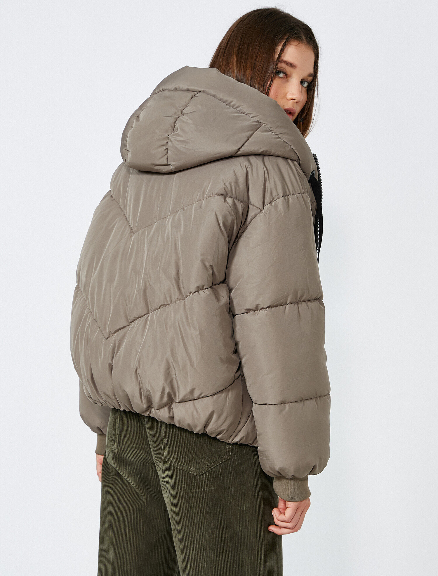  Kapüşonlu Şişme Anorak Mont