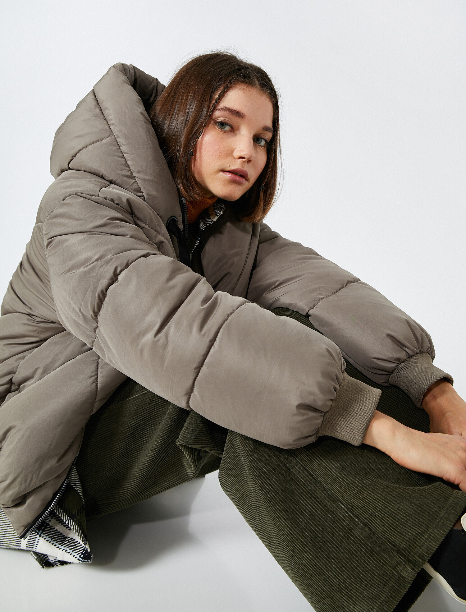   Kapüşonlu Şişme Anorak Mont