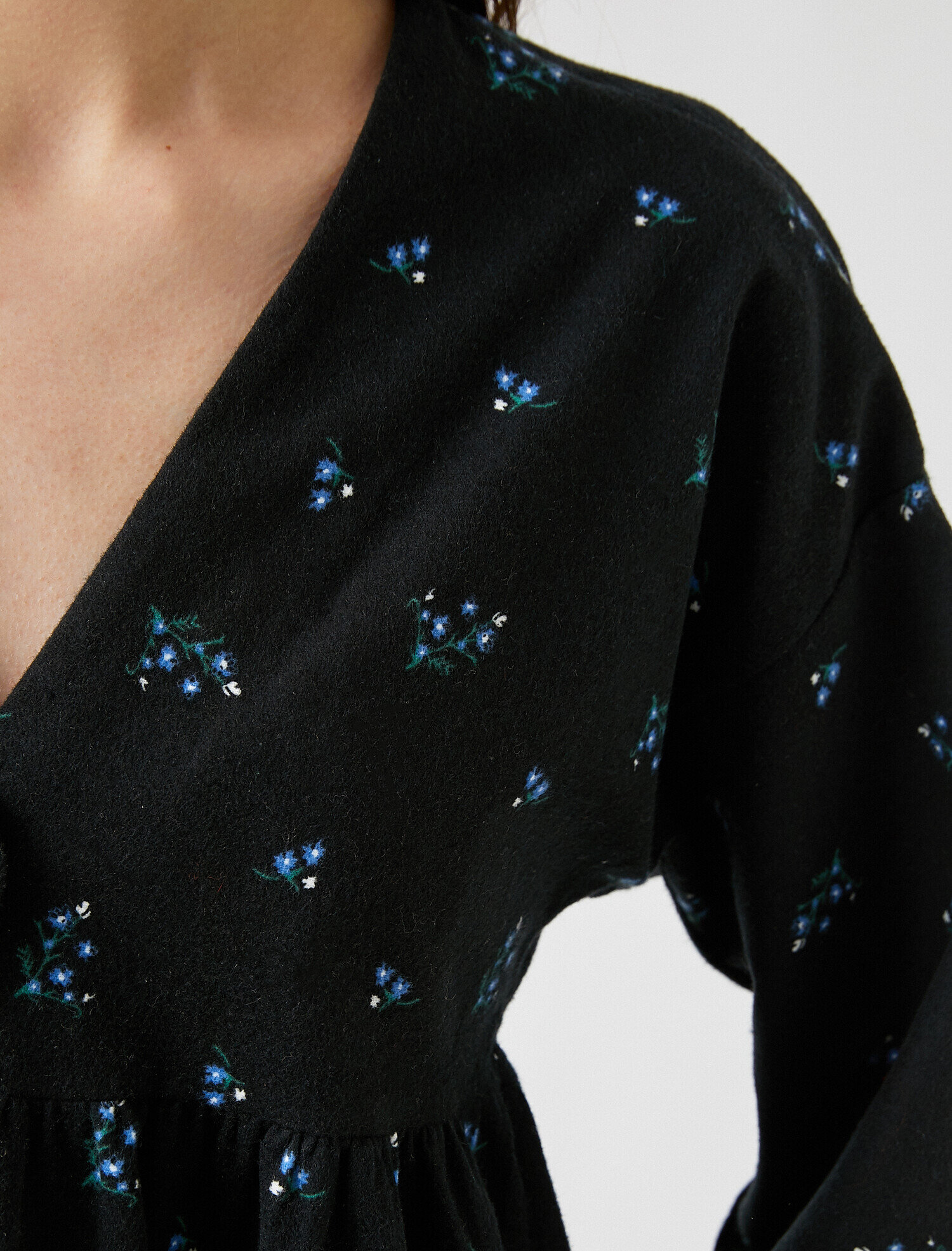   Balon Kollu Çiçekli Fırfırlı Elbise