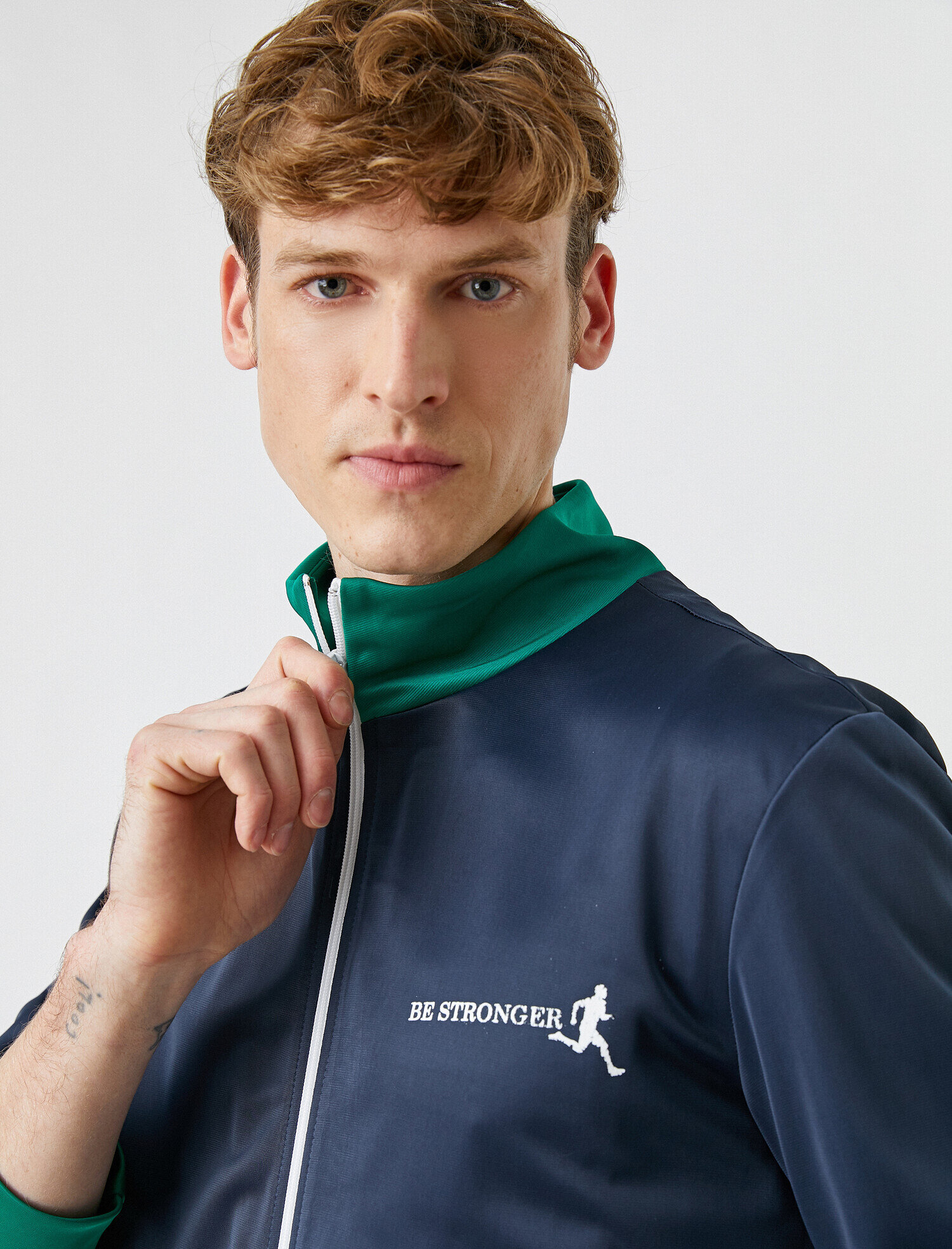   Spor Sweatshirt Dik Yaka Fermuar Detaylı