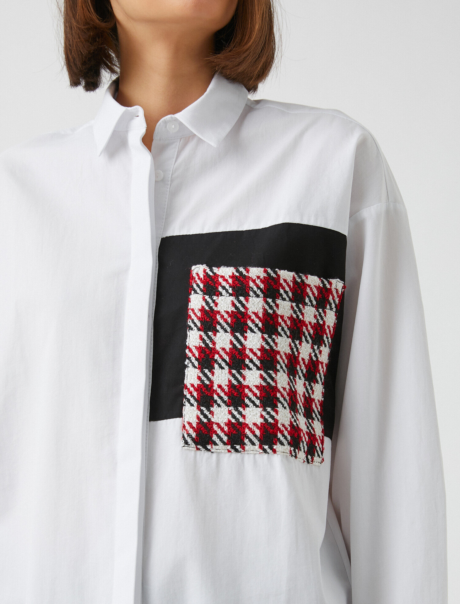   Pamuklu Patch Detaylı Gömlek