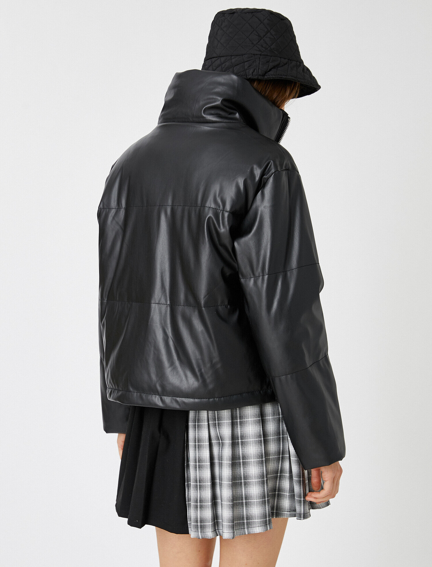   Dik Yaka Şişme Anorak Mont