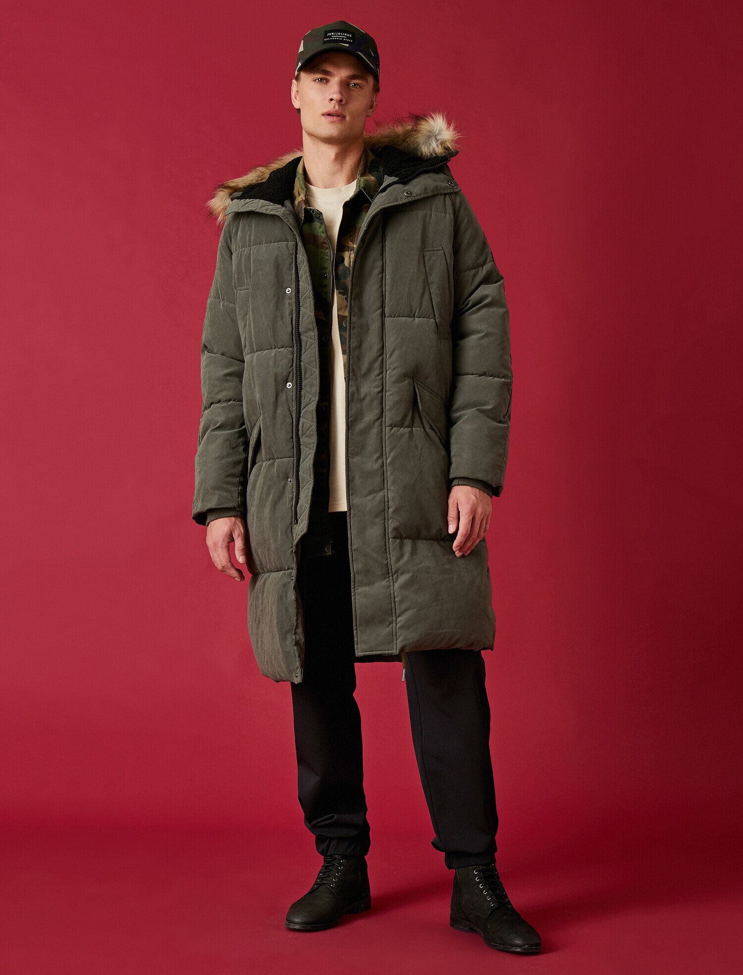   Suni Kürklü Kapşonlu Şişme Parka