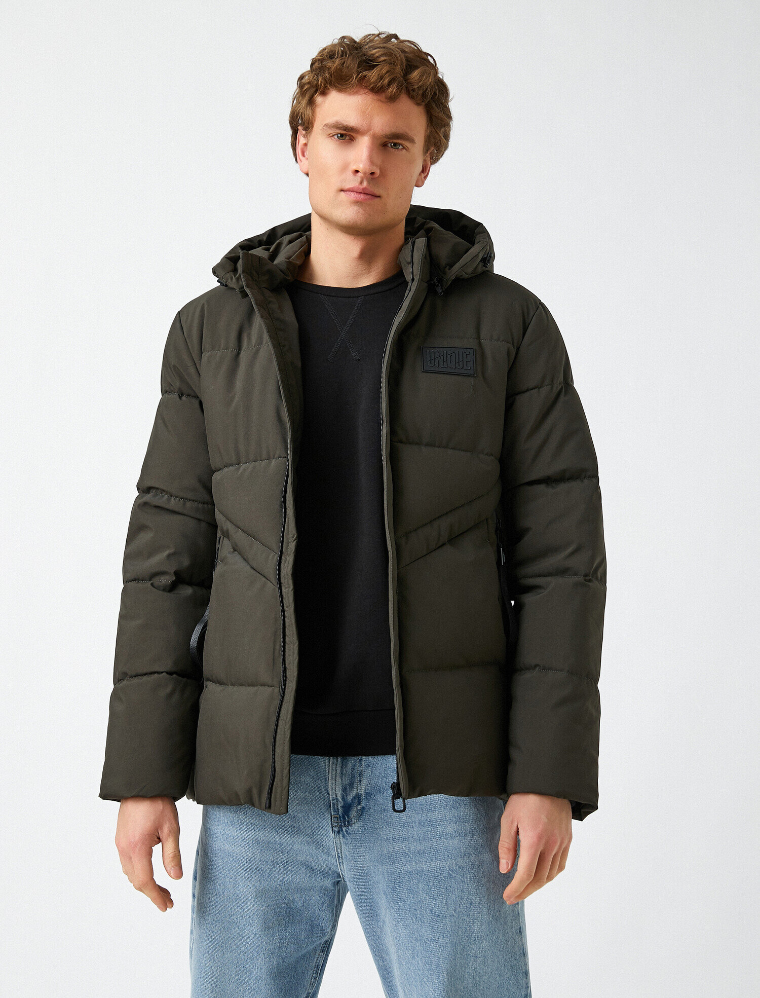   Kapüşonlu Şişme Mont