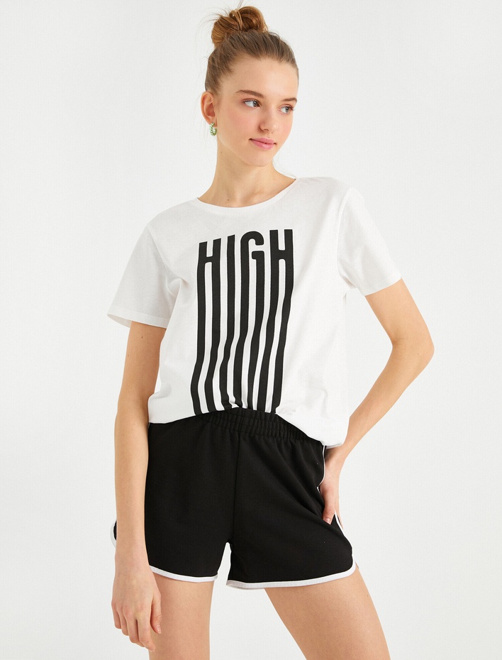  Kısa Kollu Baskılı Tişört