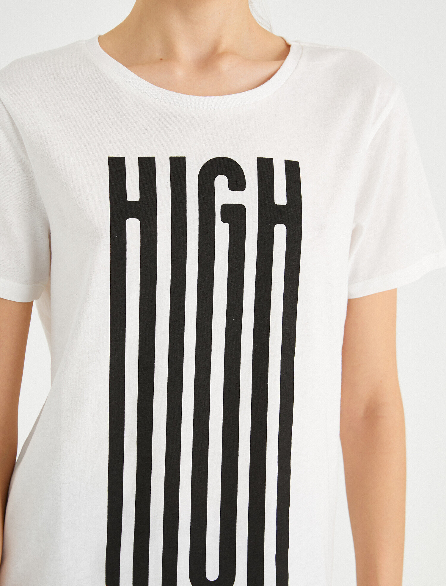   Kısa Kollu Baskılı Tişört