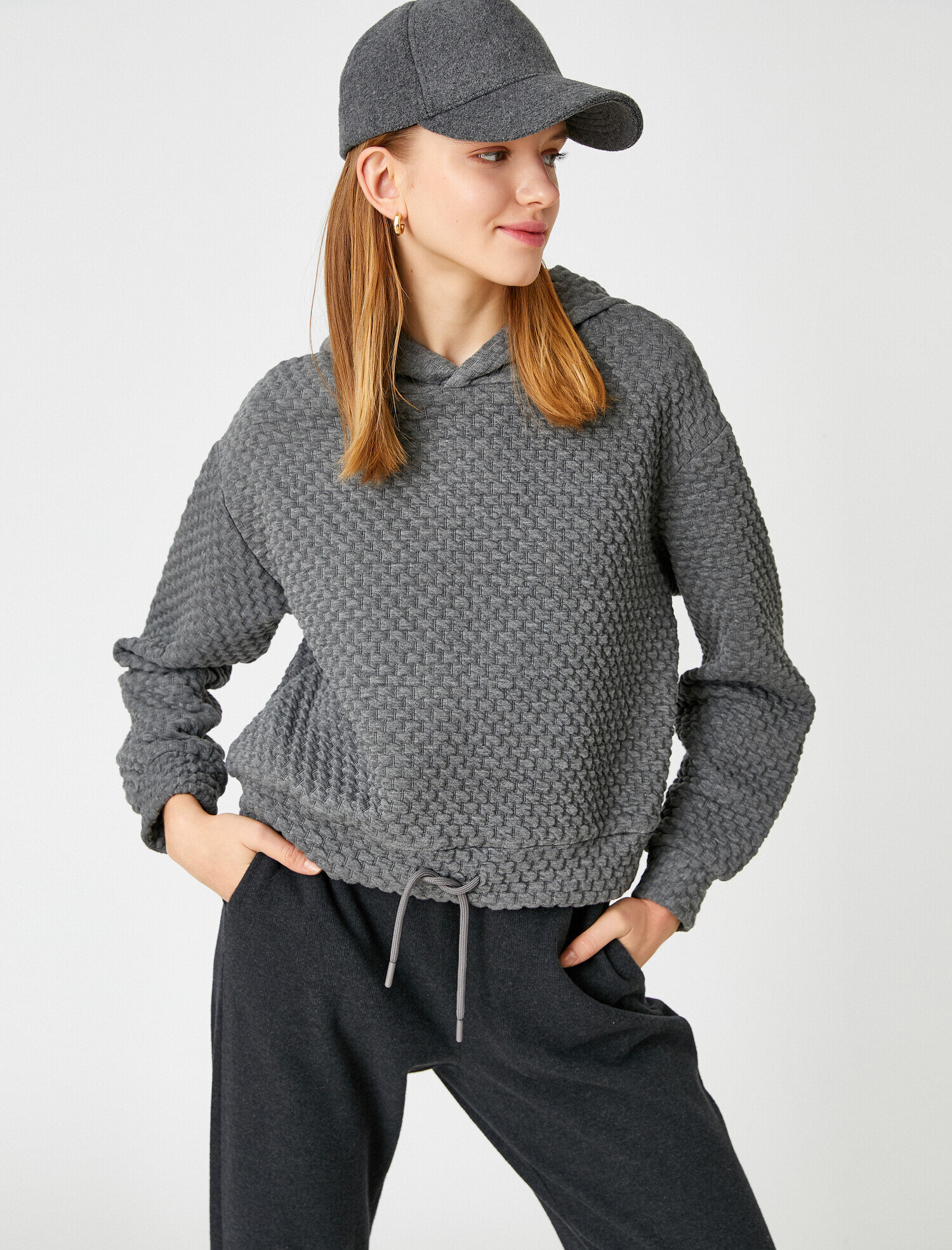   Kapüşonlu Kapitone Uzun Kollu Sweatshirt