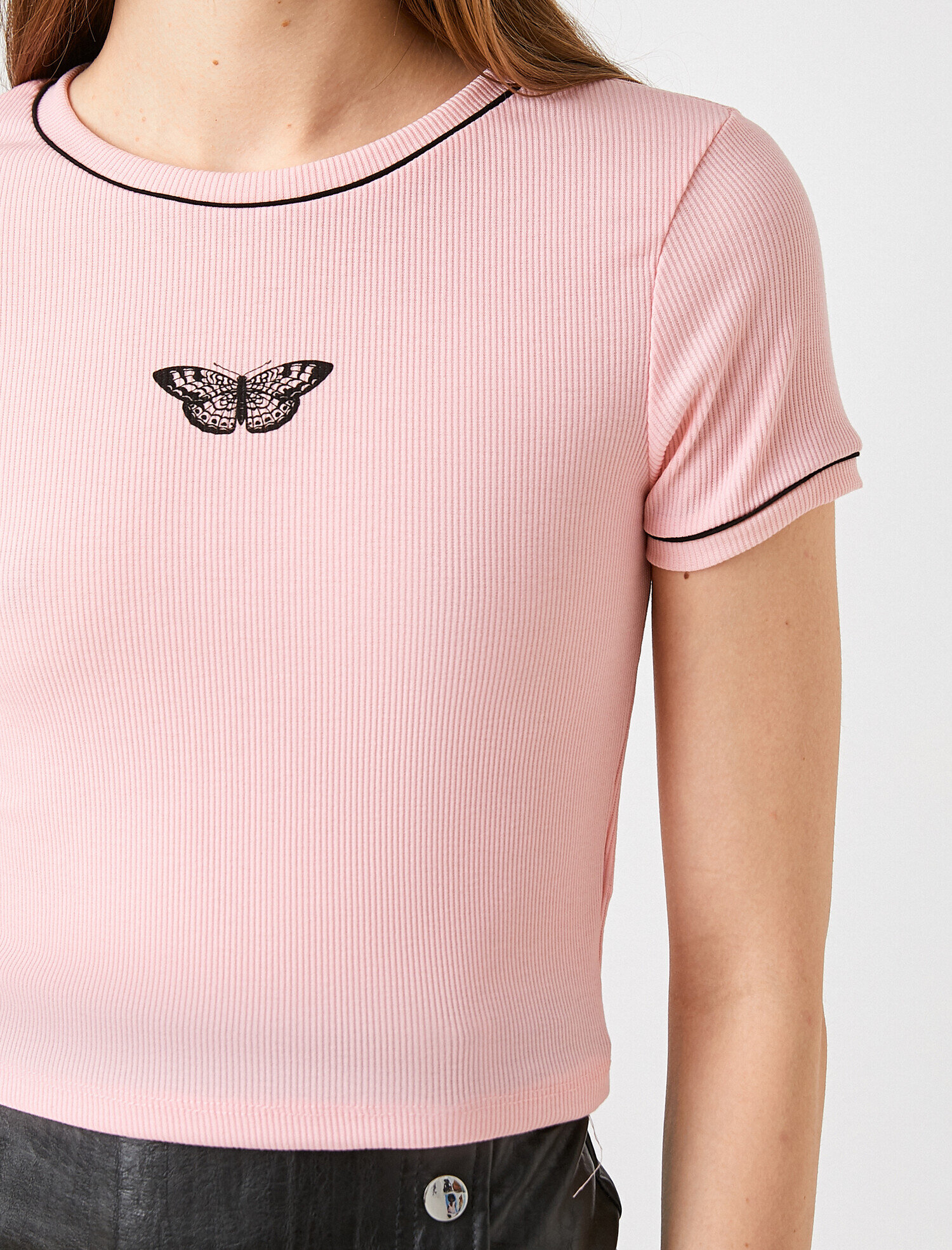   Kısa Kollu Bisiklet Yaka Tişört