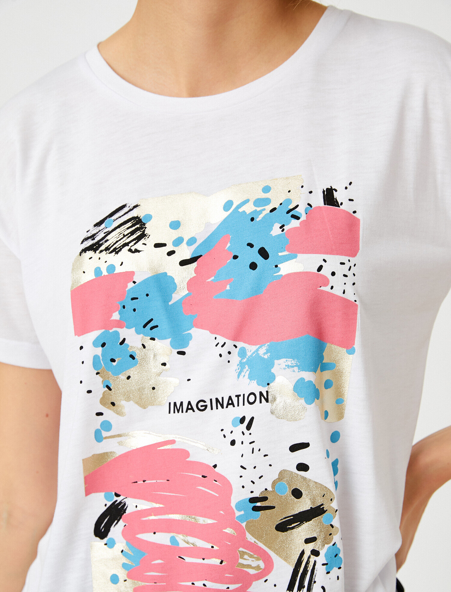   Bisiklet Yaka Kısa Kollu Baskılı Tişört