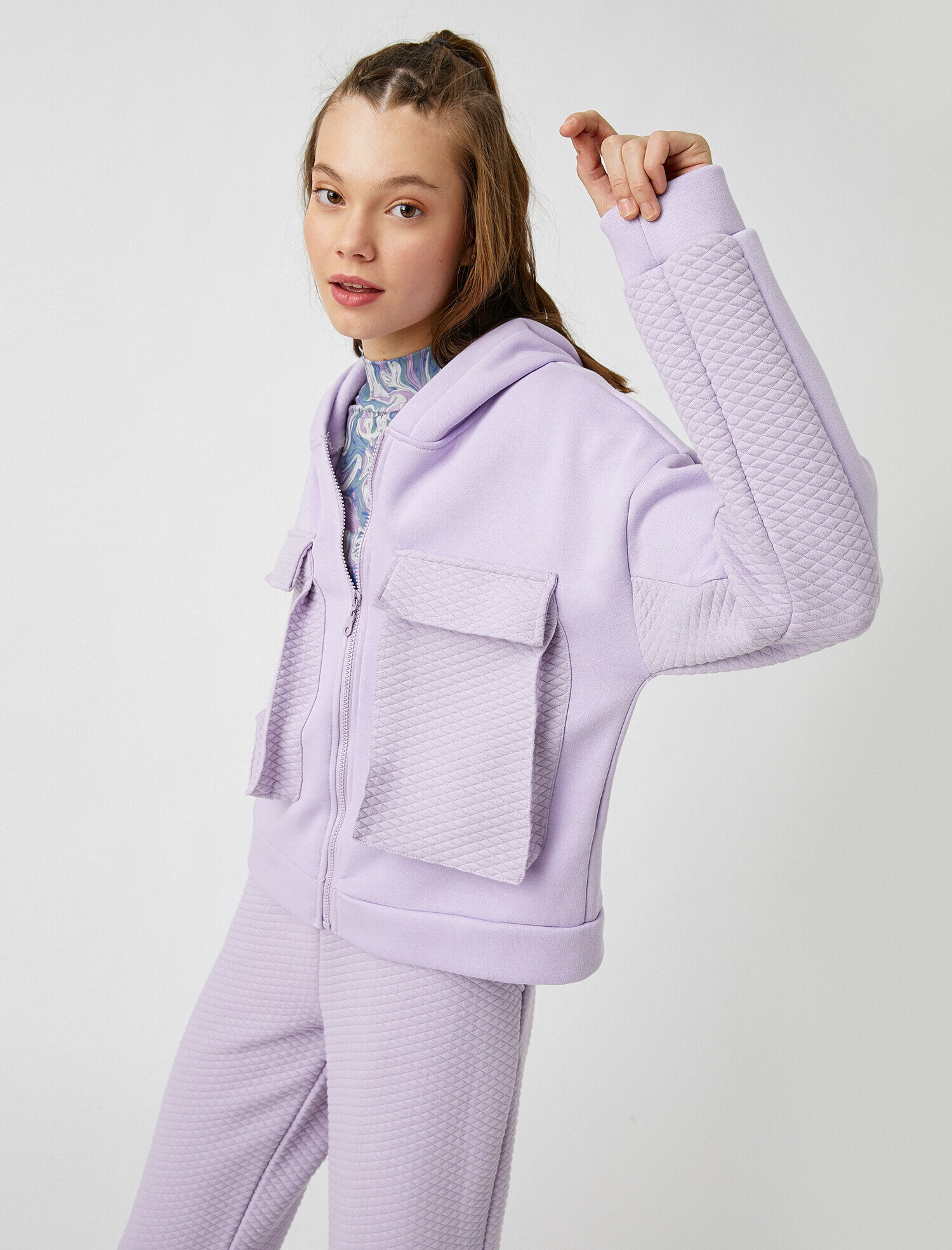 Kapüşonlu Cepli Fermuarlı Sweatshirt