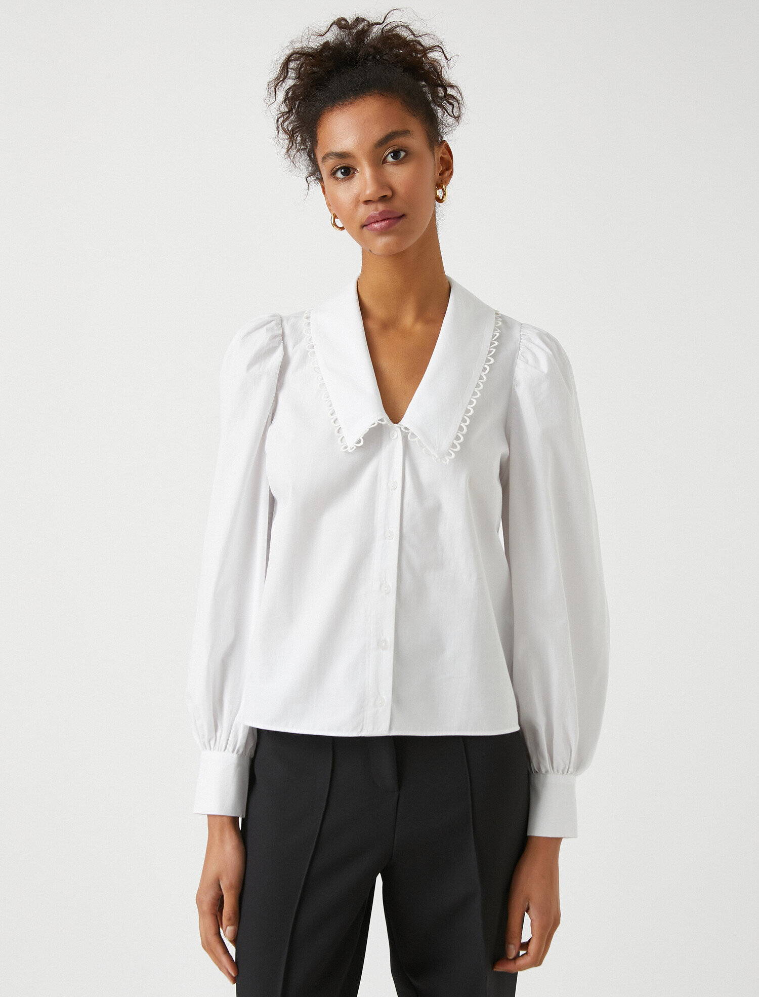   V Yaka Uzun Kollu Pamuklu Gömlek