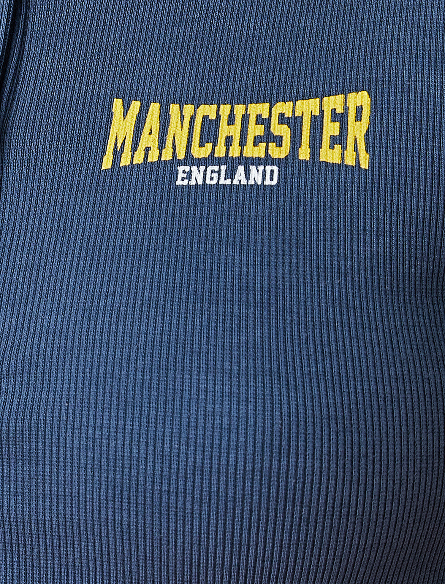   Uzun Kollu Tişört Dik Yaka Bakılı