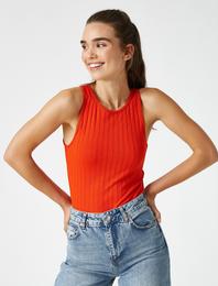 Bisiklet Yaka Kolsuz Atlet