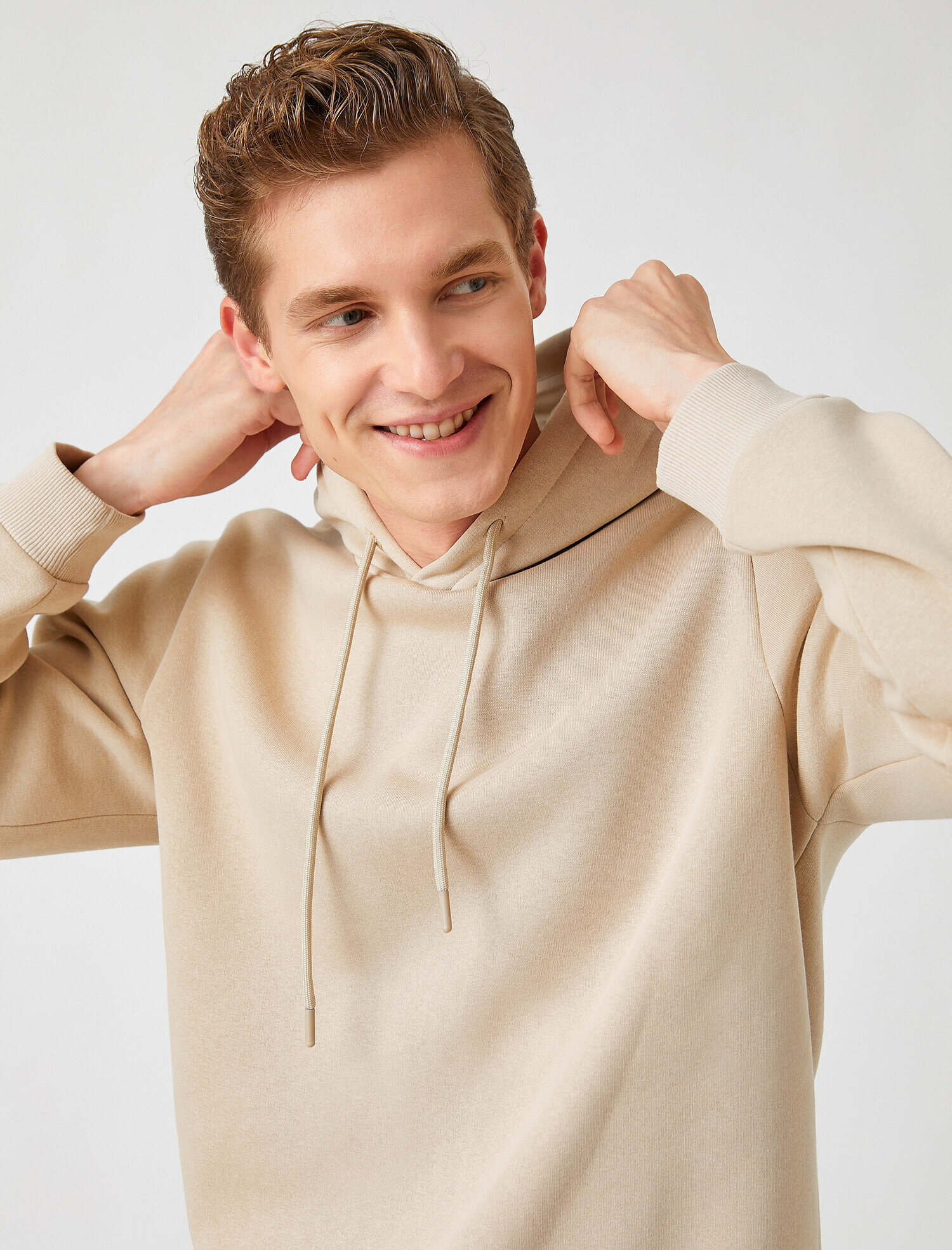 Basic Kapüşonlu Sweatshirt