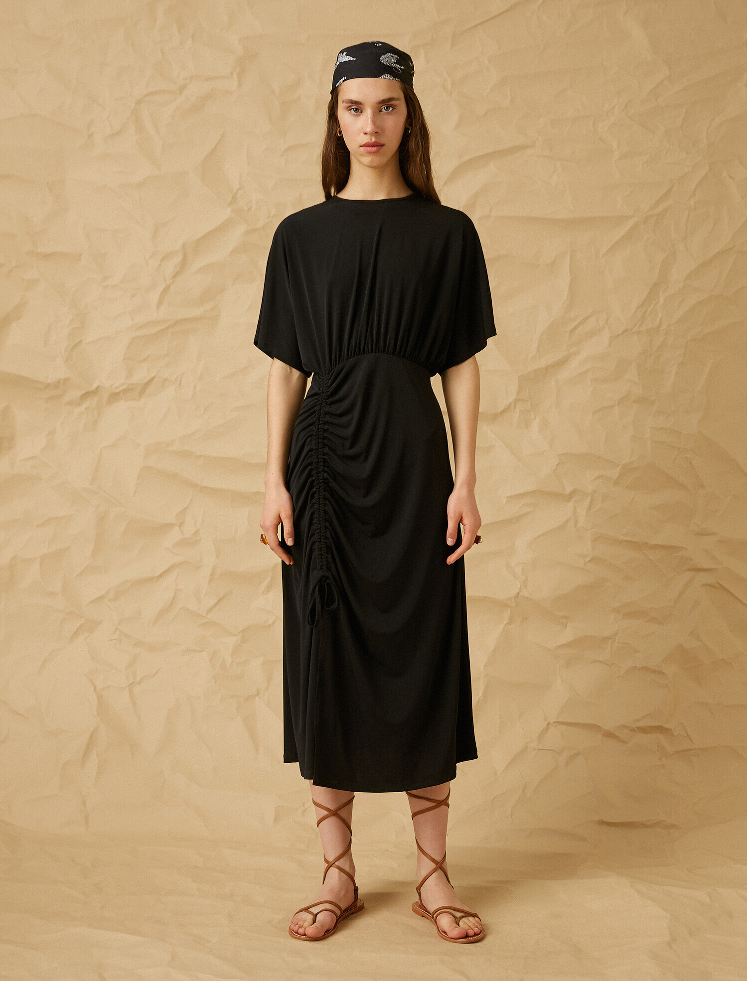   Büzgülü Yırtmaçlı Elbise