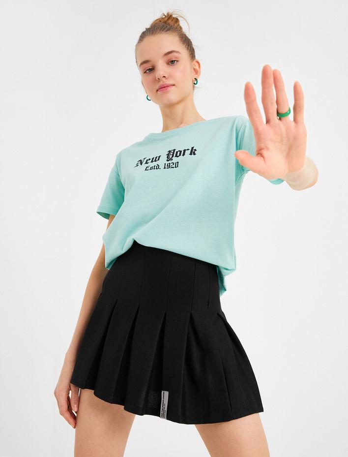  Kısa Kollu Baskılı Tişört