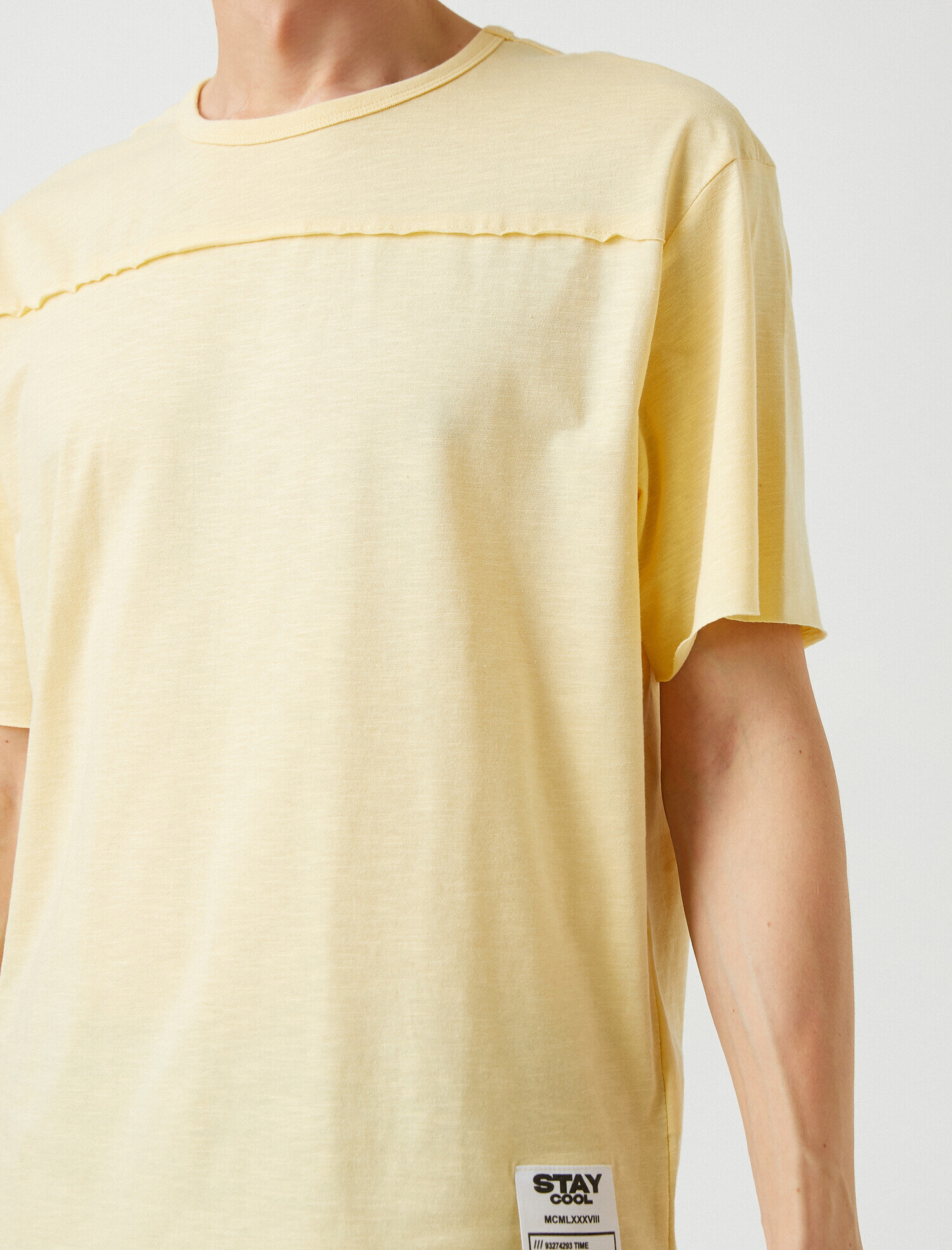  Oversize Tişört Etiket Detaylı