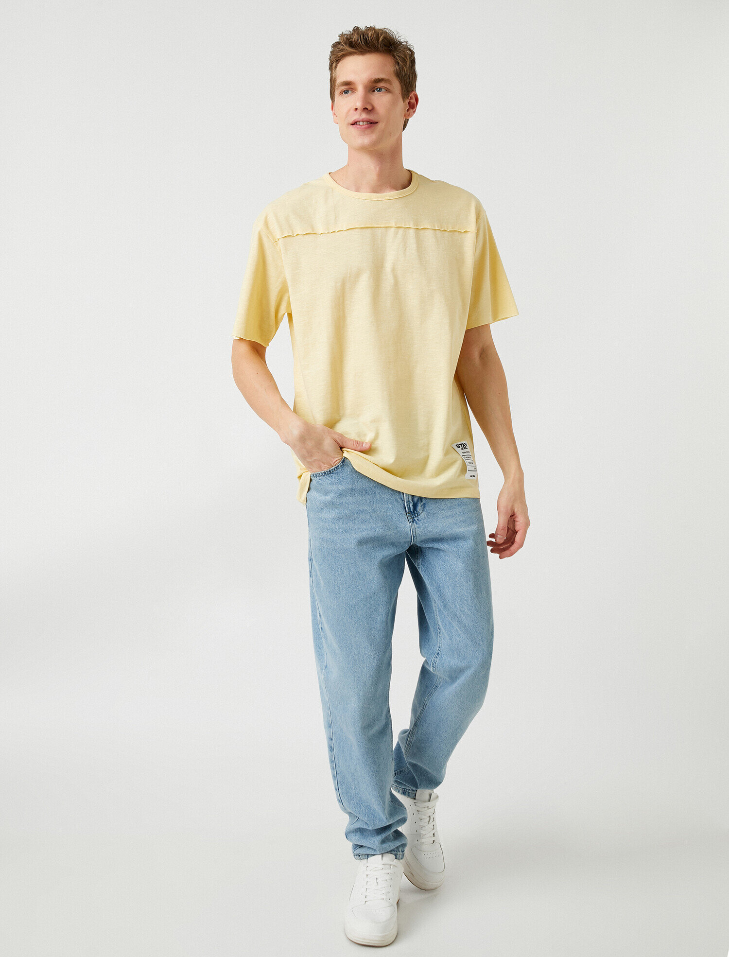   Oversize Tişört Etiket Detaylı