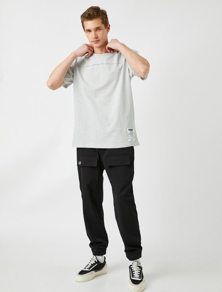  Oversize Tişört Etiket Detaylı