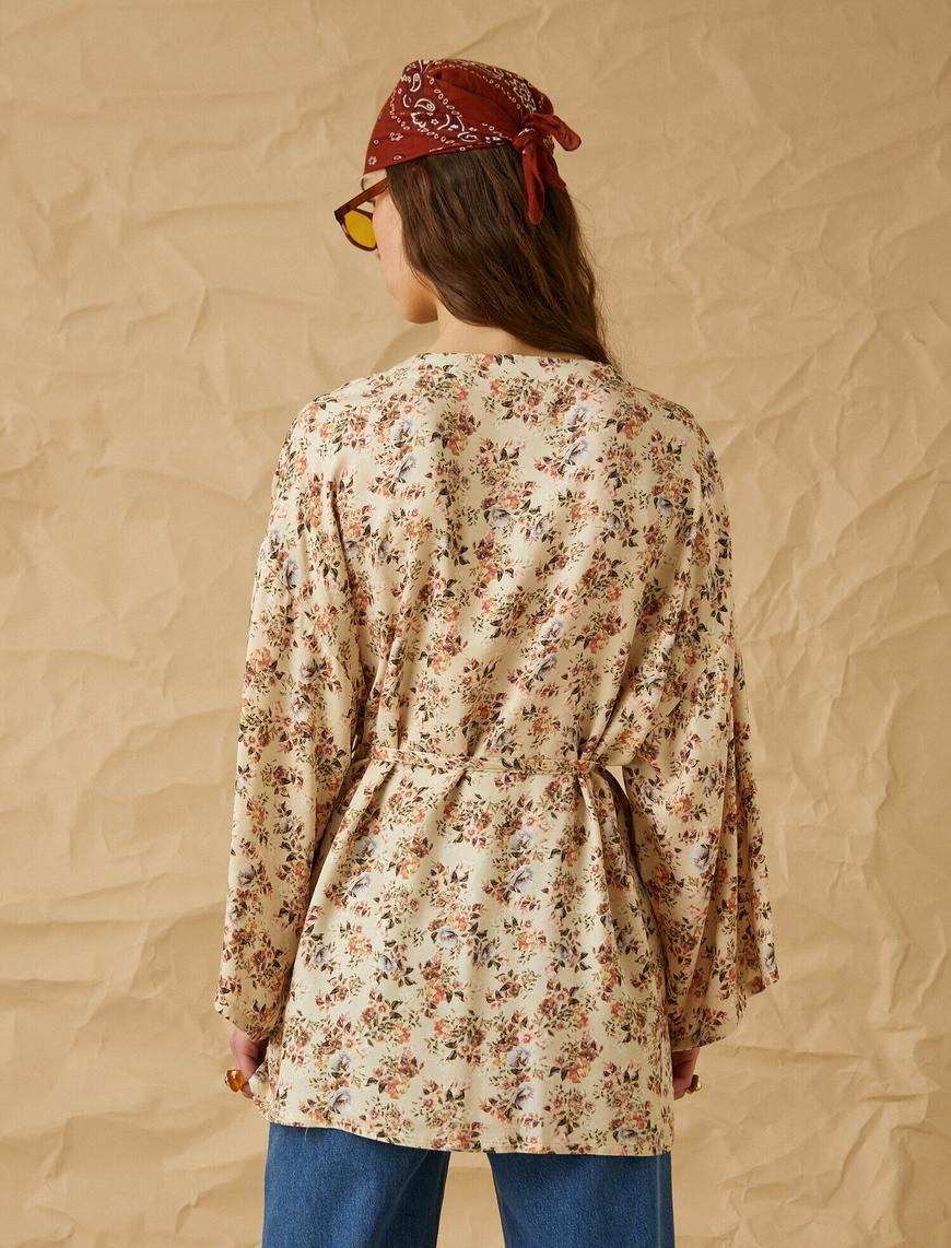   Çiçek Desenli Kimono