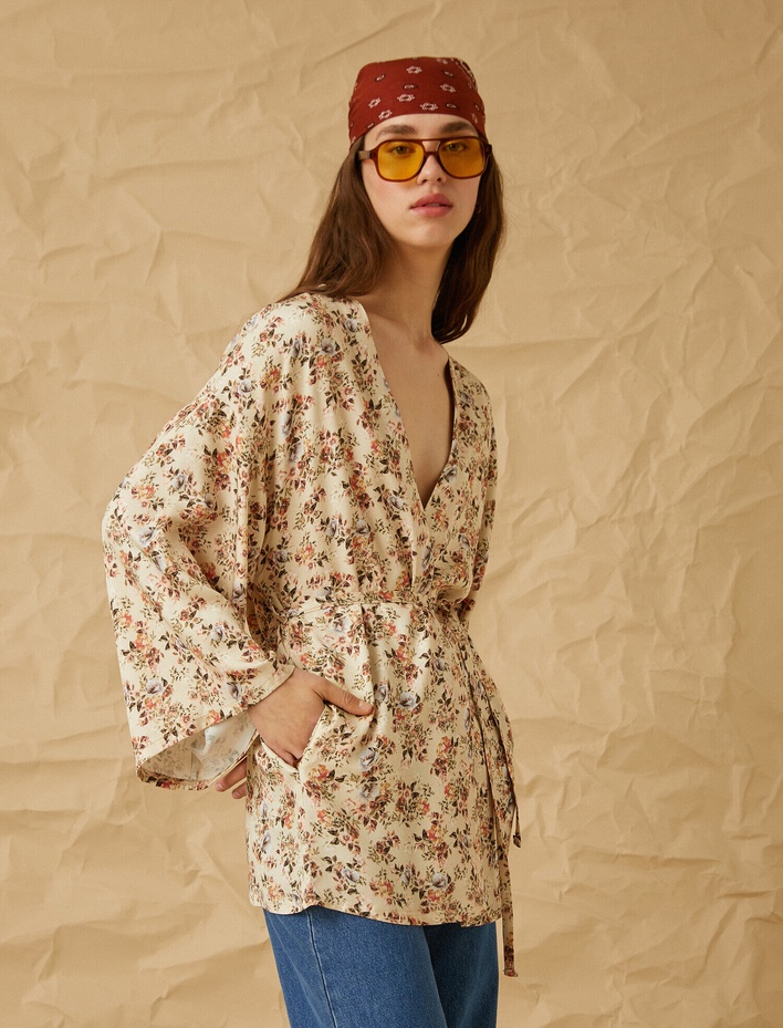  Çiçek Desenli Kimono