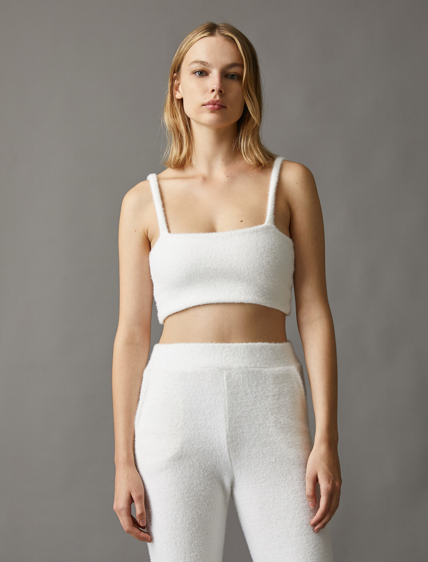   Tüylü İnce Askılı Crop Top