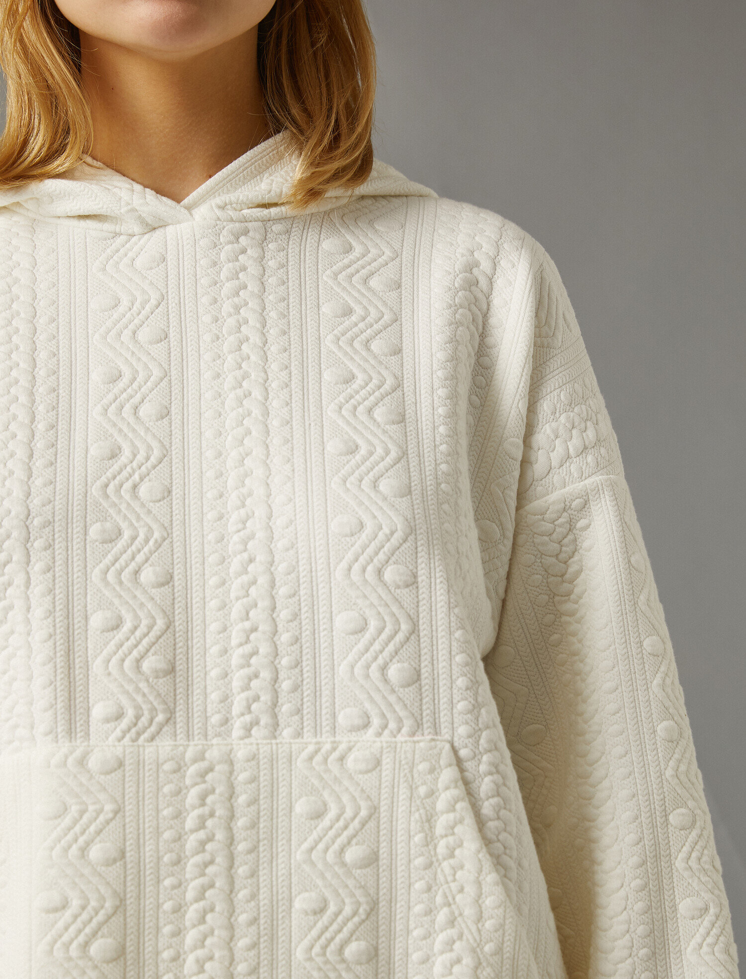   Desenli Dokulu Kapüşonlu Sweatshirt