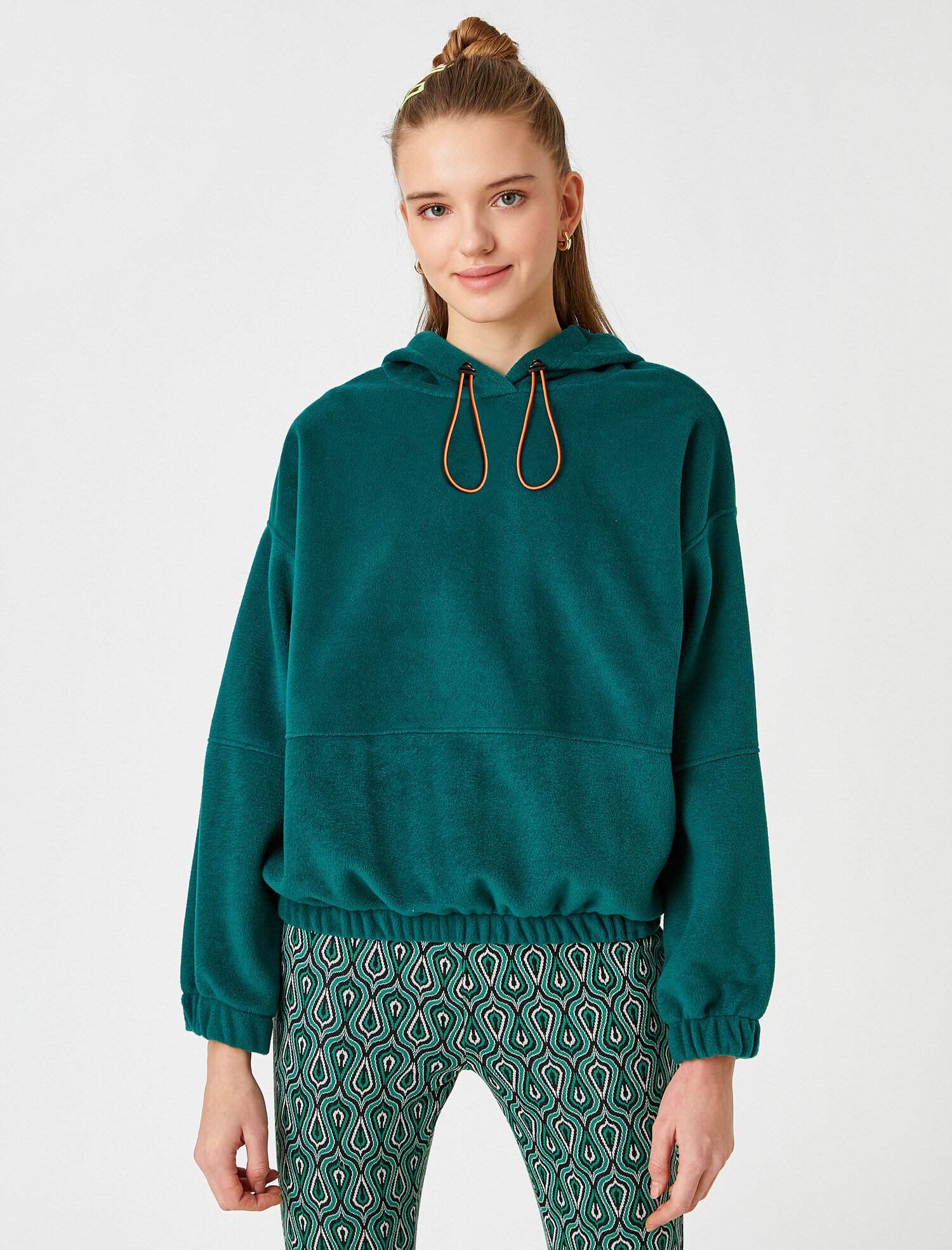   Kapüşonlu Kolları Lastikli Sweatshirt