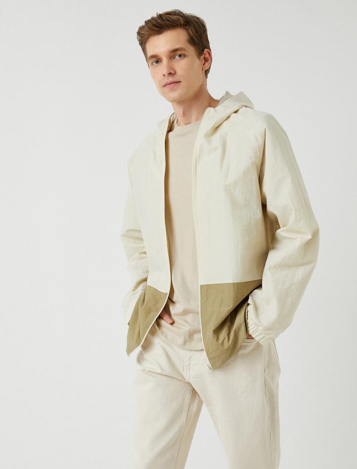  Renk Bloklu Kapşonlu Yağmurluk