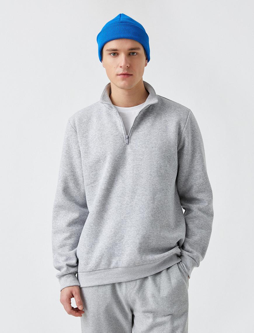   Dik Yaka Yarım Fermuarlı Sweatshirt