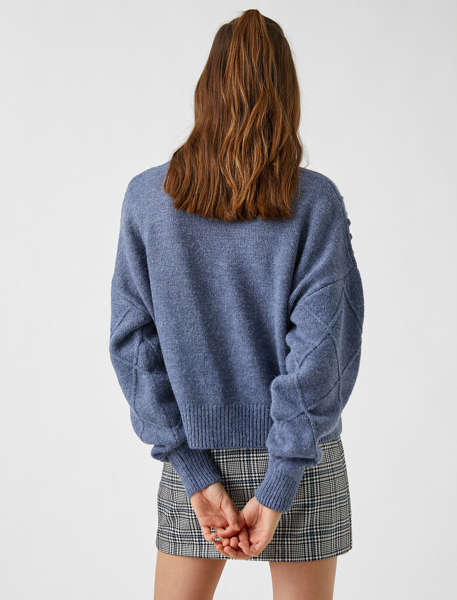   V Yaka Düğmeli Uzun Kollu Hırka