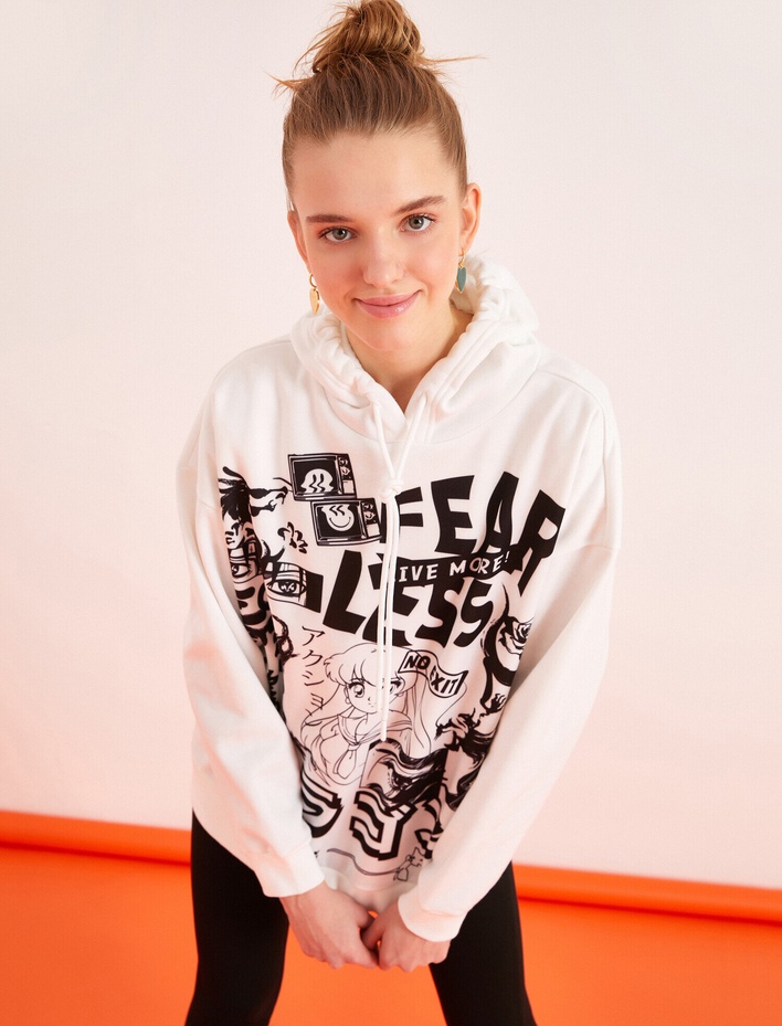  Kapüşonlu Baskılı Sweatshirt