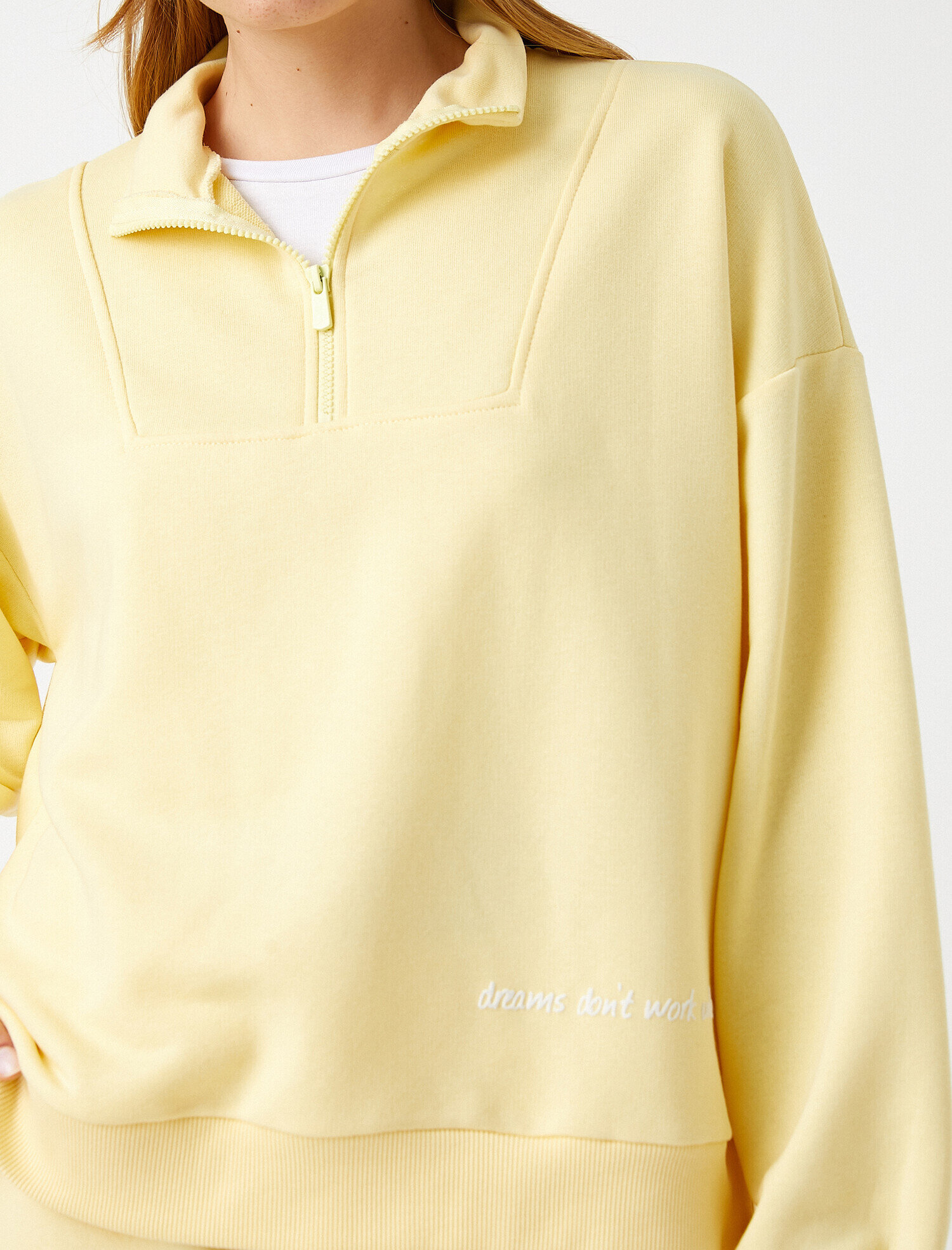   Pamuklu Dik Yaka Basic Sweatshirt