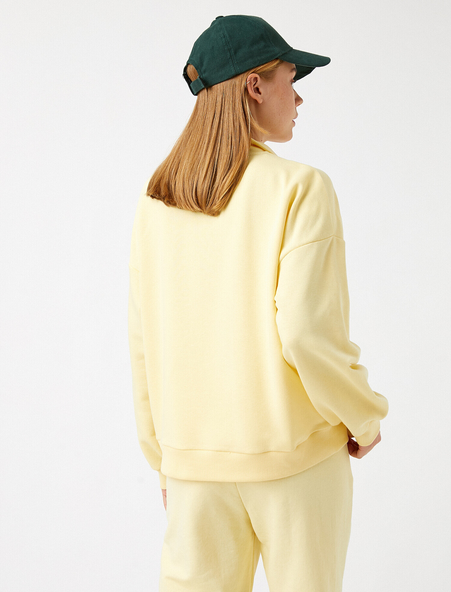   Pamuklu Dik Yaka Basic Sweatshirt