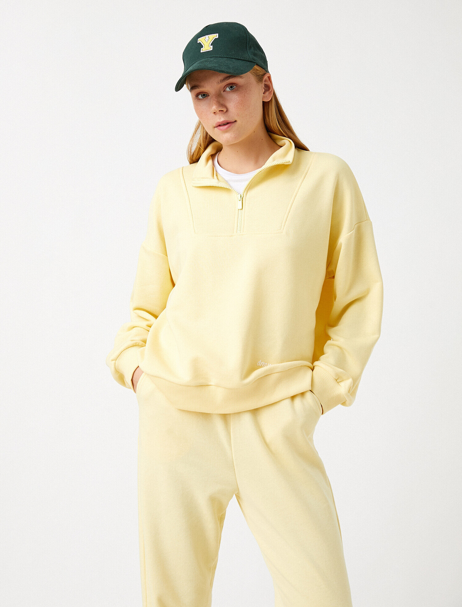   Pamuklu Dik Yaka Basic Sweatshirt