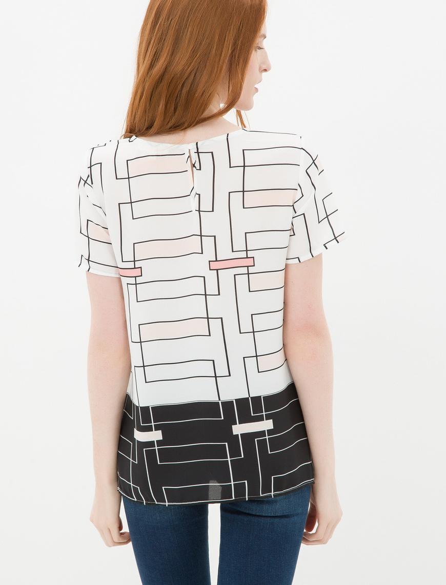   Geometrik Desenli Bluz Kısa Kollu Yuvarlak Yaka