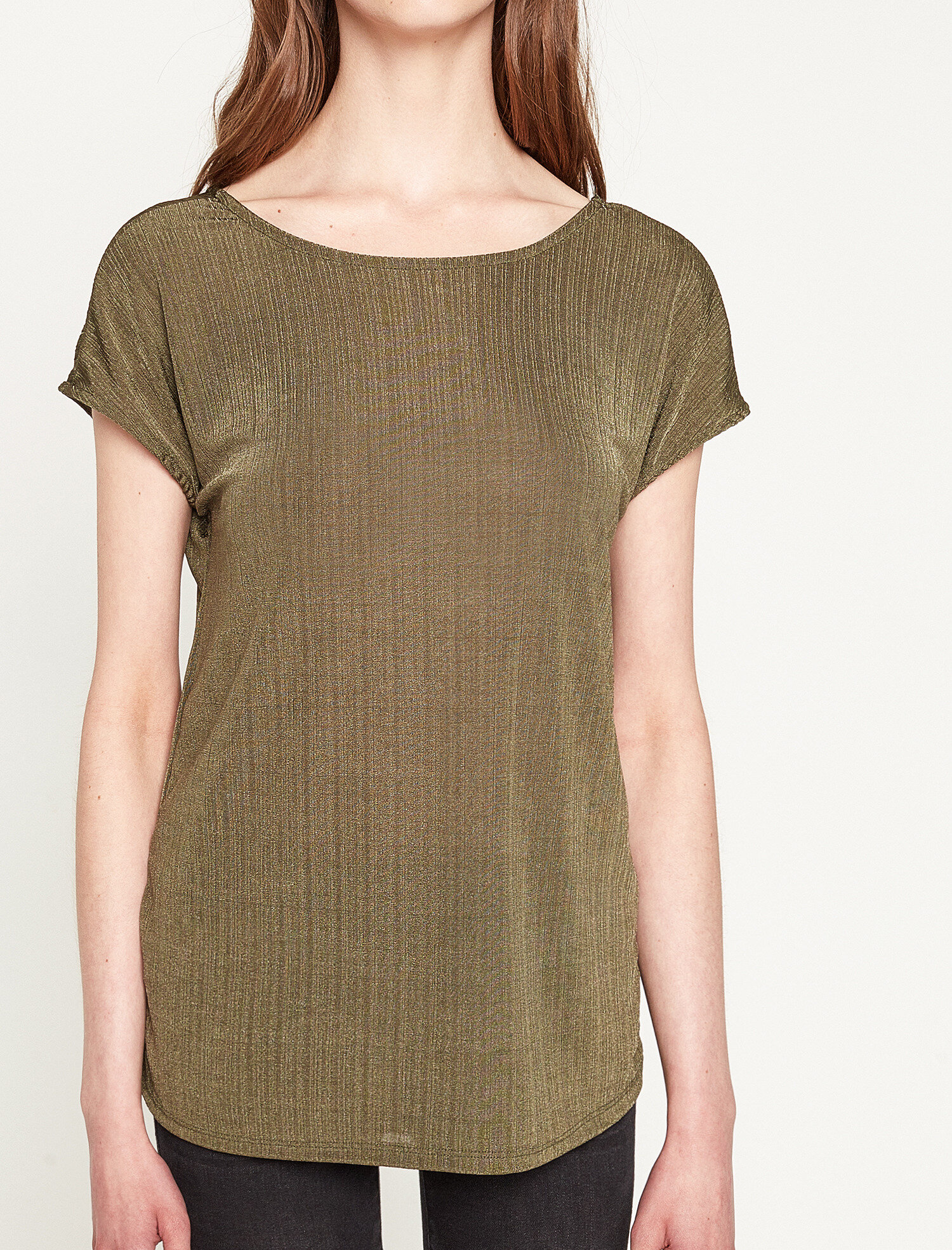   Sırt Detaylı Tişört