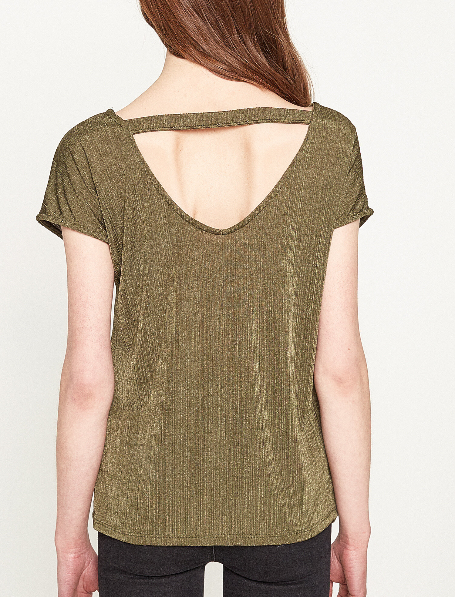   Sırt Detaylı Tişört