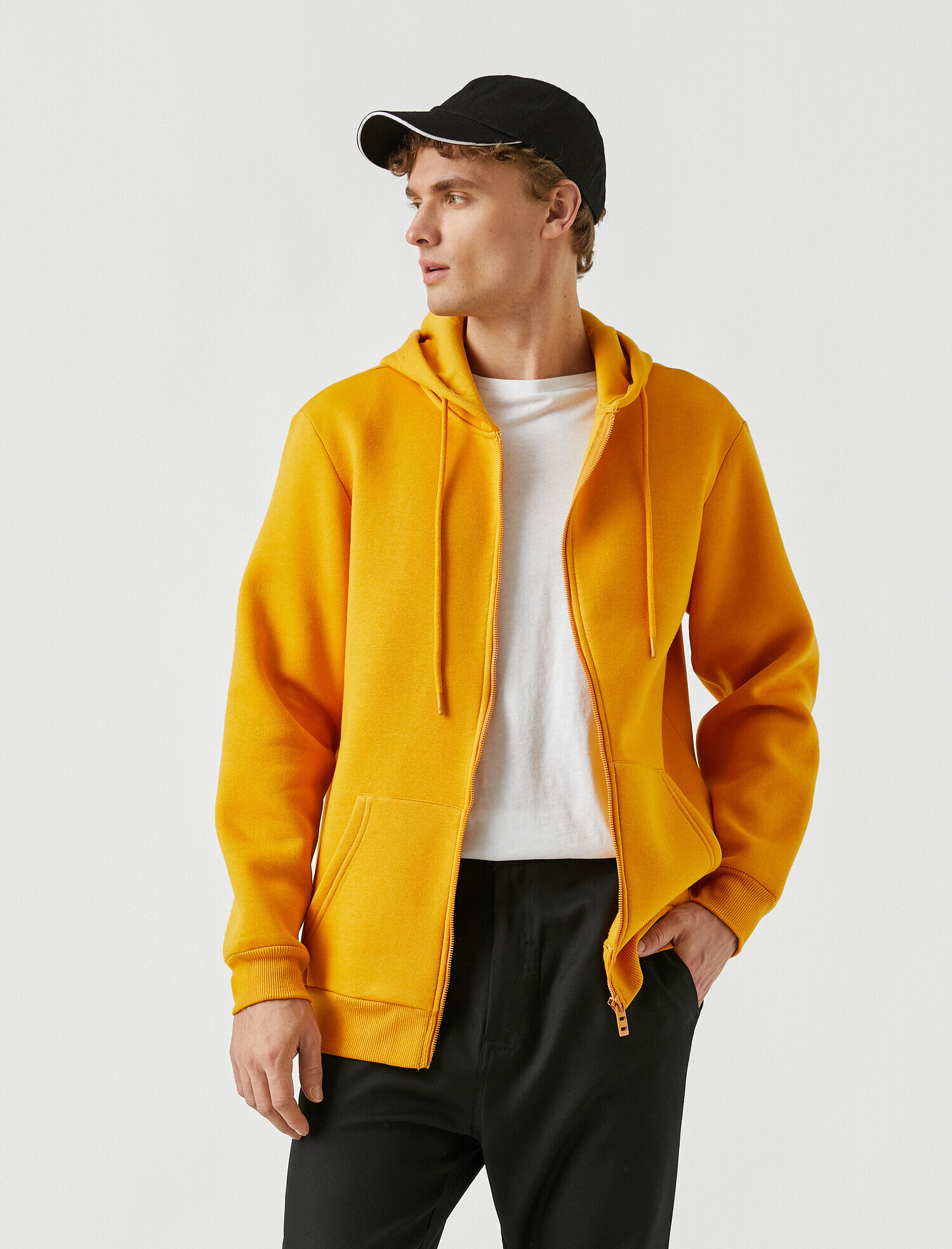   Kırçıllı Fermuarlı Kapüşonlu Sweatshirt